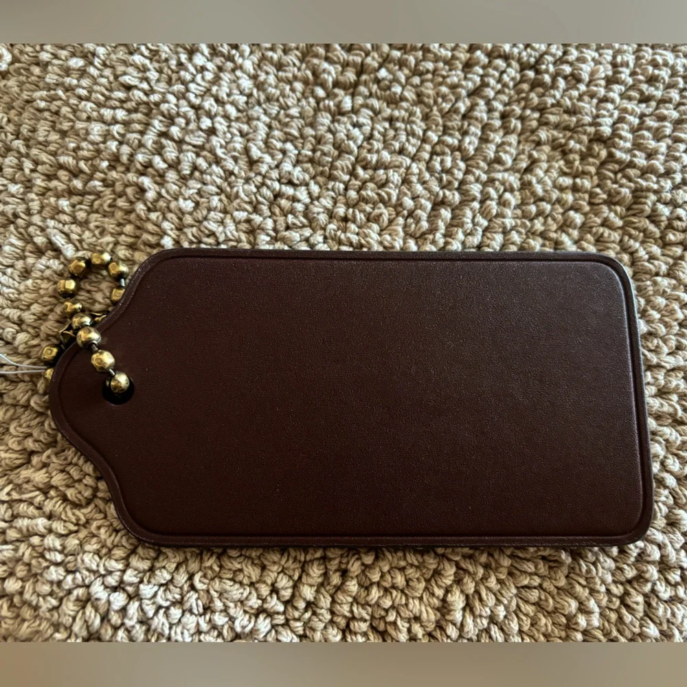 Coach X Large Embossed Leather Hang Tag - Picture 2 of 6